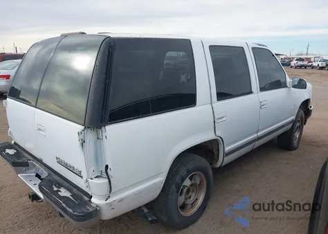 1997 Chevrolet Tahoe Ls z USA, uszkodzony, nr VIN 1GNEK13RXVJ389741